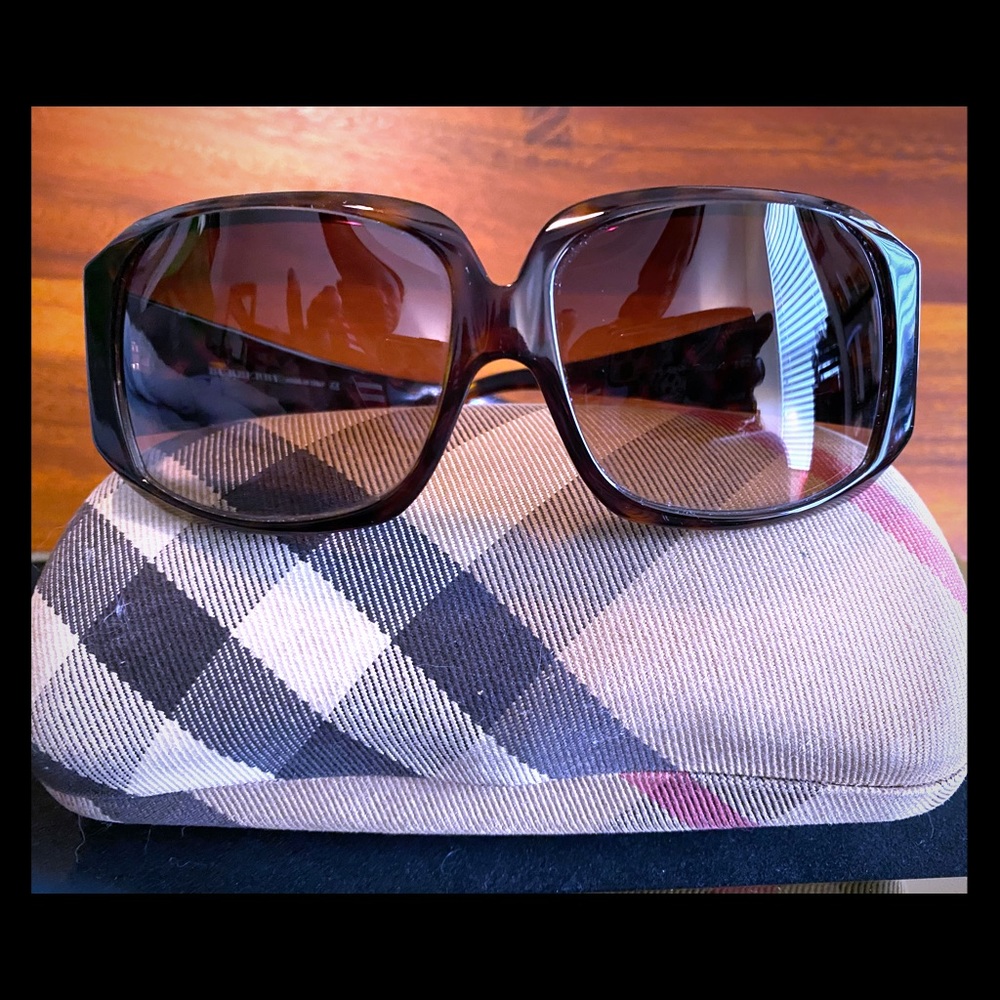 Burberry turtoise shell sunglasses